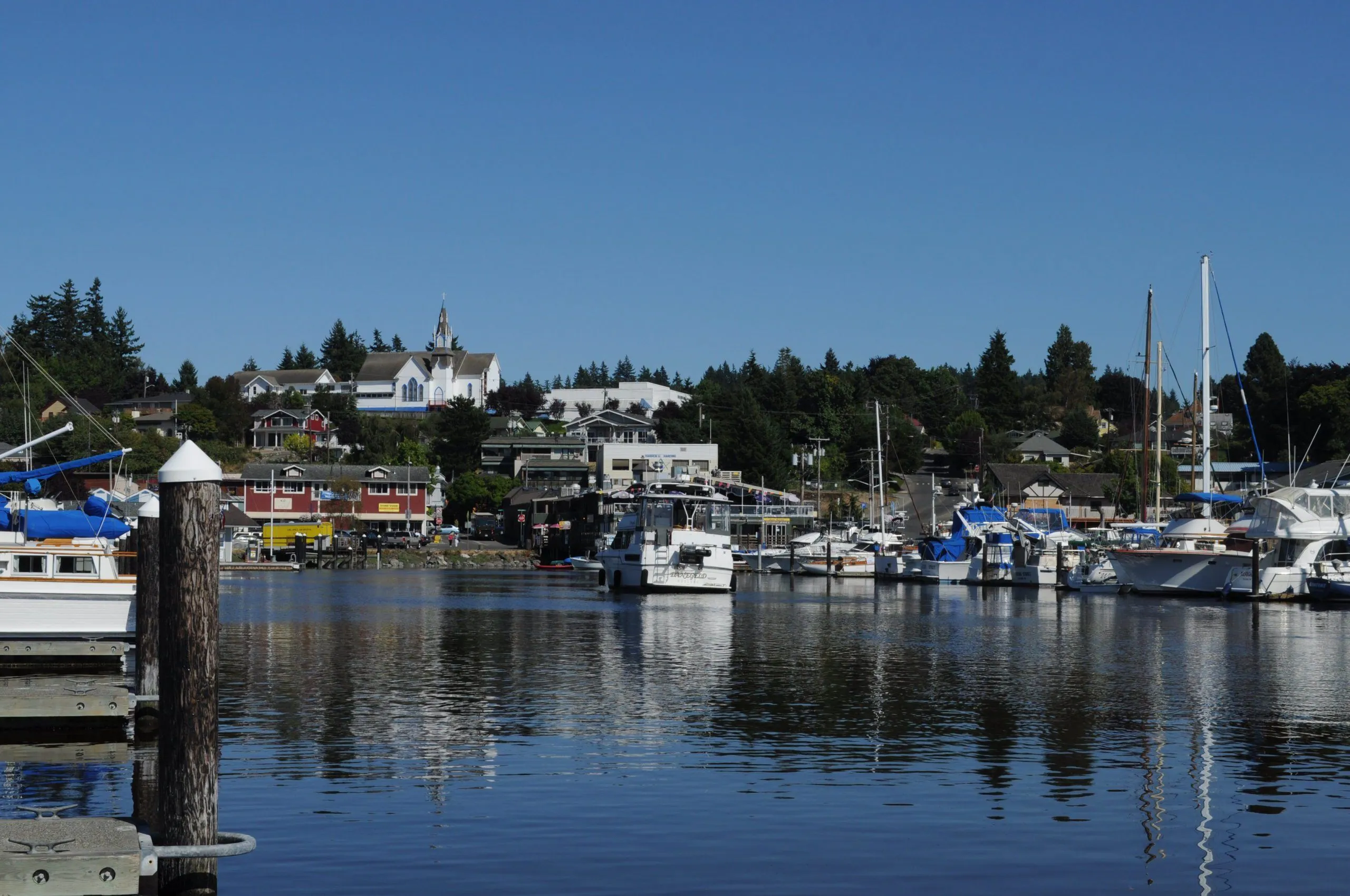 Making moves fast, simple, and stress-free for families and businesses in Poulsbo, WA